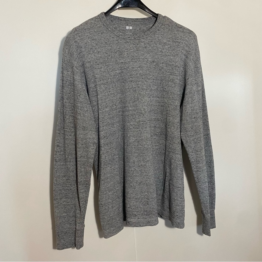 Uniqlo men’s gray crewneck waffle knit long sleeves layering casual shirt large